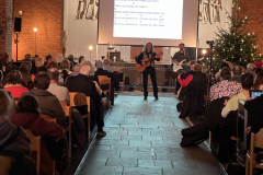 Weihnachtslieder Singen und Spielen in der St. Elisabeth Kirche
